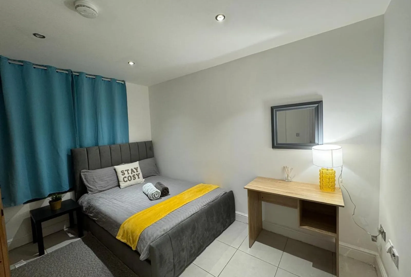 Spacious 2 Bedroom Flat In Tower Bridge! E1 Londres 0*,  Reino Unido