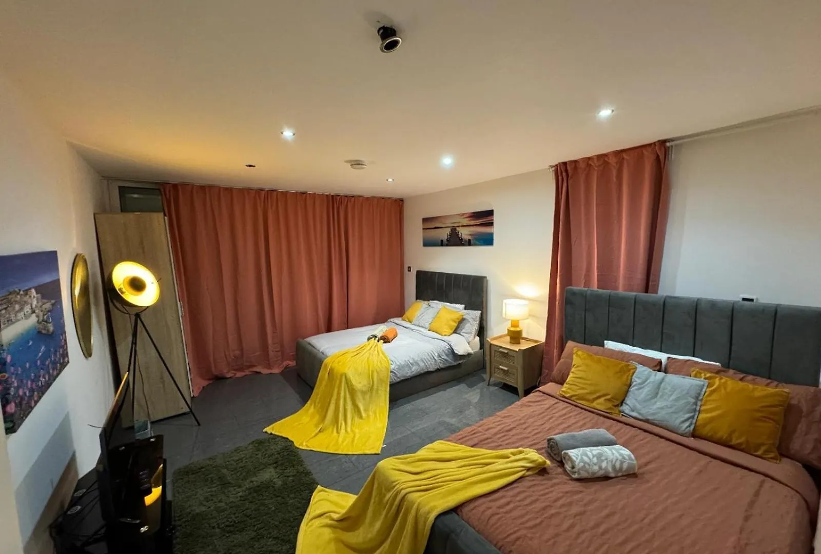 Spacious 2 Bedroom Flat In Tower Bridge! E1 Londres